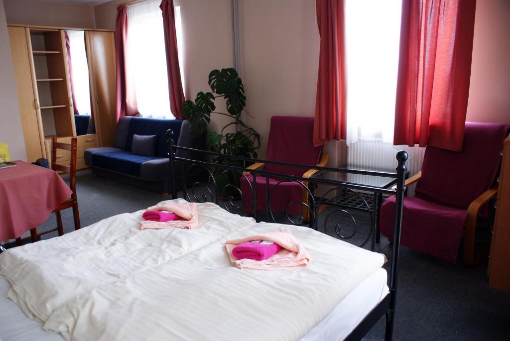Pension Zlata Noha Bratislava Room photo